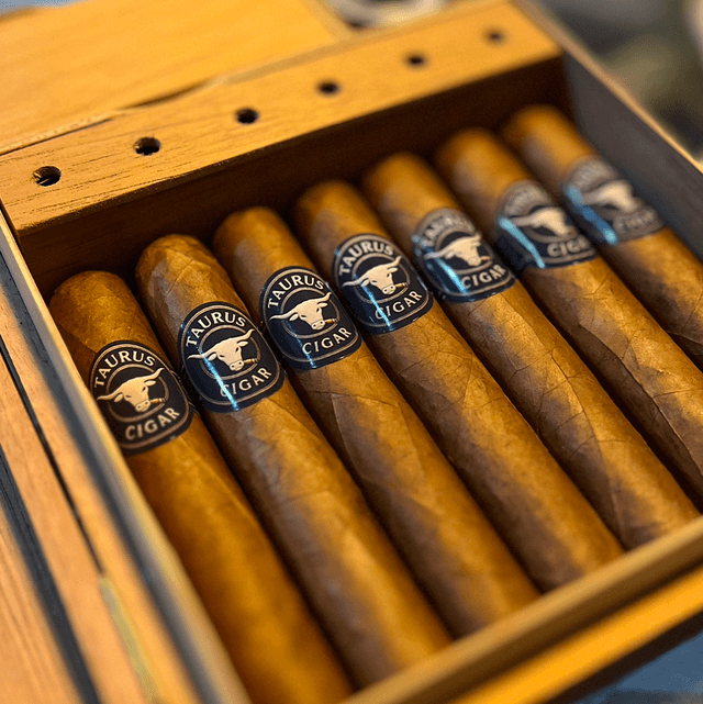 Charuto Taurus Cigar Premium 56